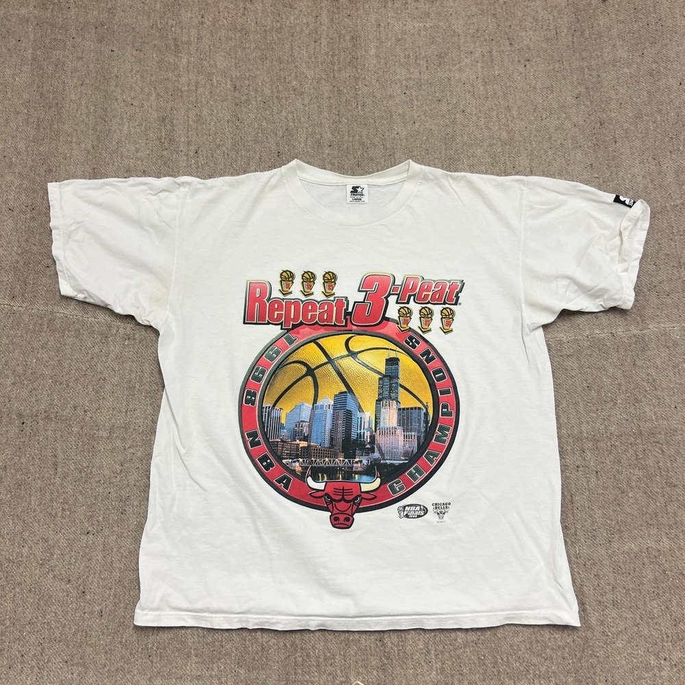 Vintage Chicago Bulls Shirt Mens Large White 1990s NBA Champions 3 Peat